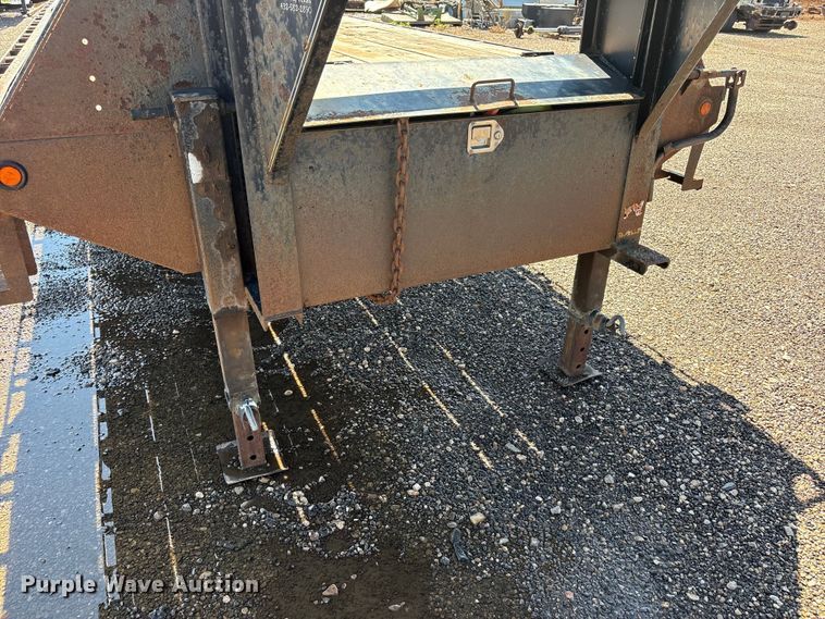 image for item FC2494 2014 Lamar equipment trailer