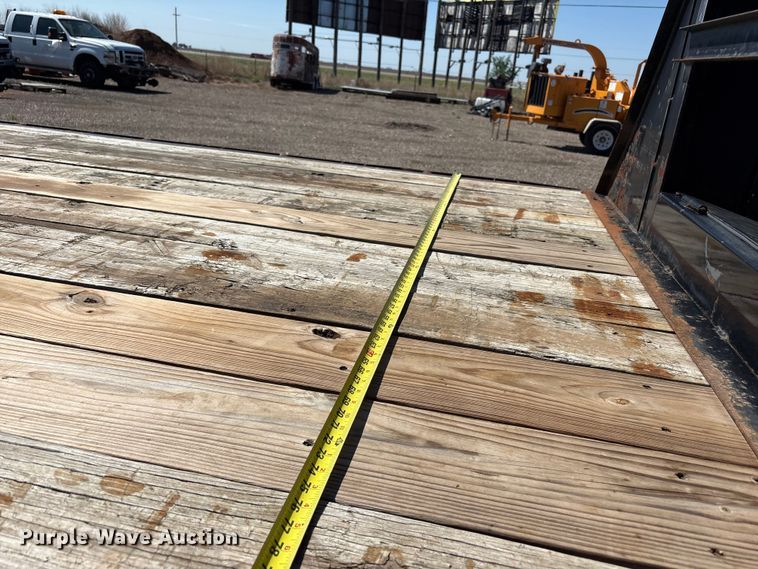 image for item FC2494 2014 Lamar equipment trailer