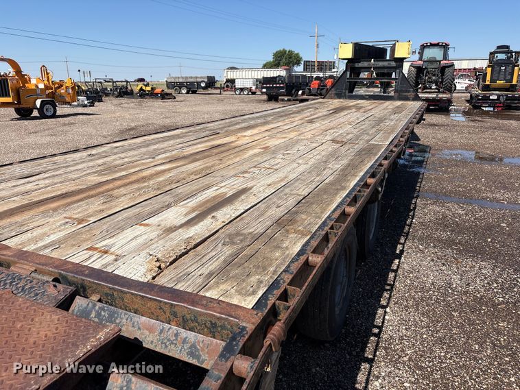 image for item FC2494 2014 Lamar equipment trailer