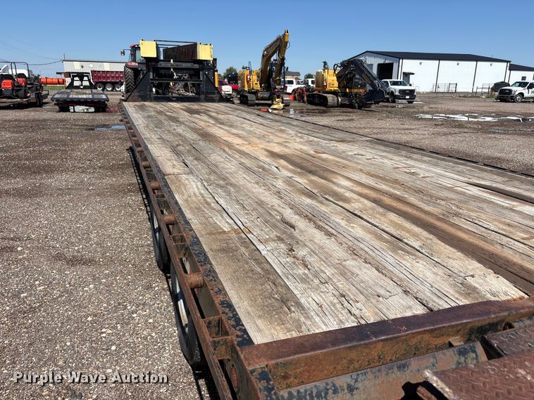 image for item FC2494 2014 Lamar equipment trailer