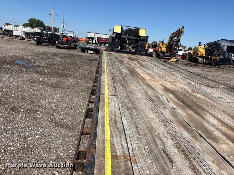image for item FC2494 2014 Lamar equipment trailer