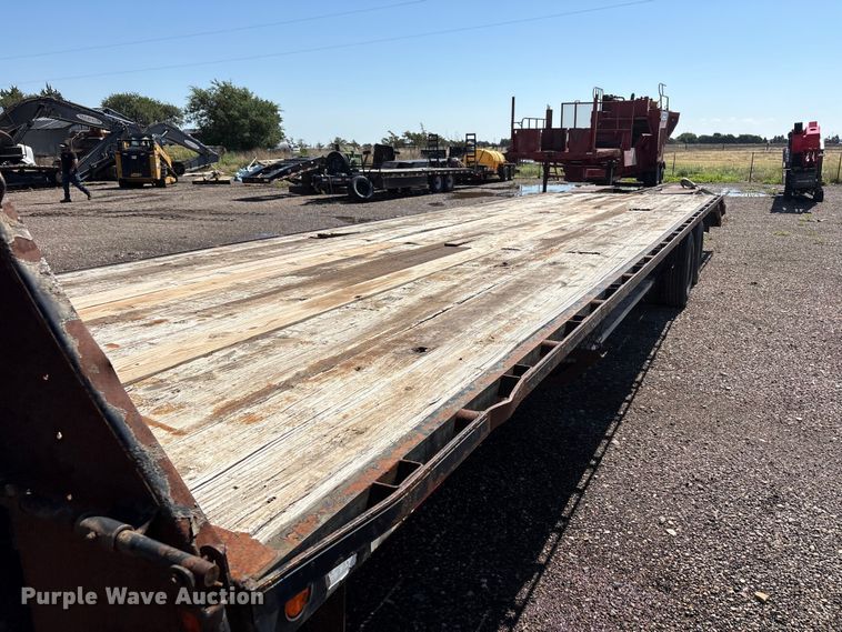 image for item FC2494 2014 Lamar equipment trailer