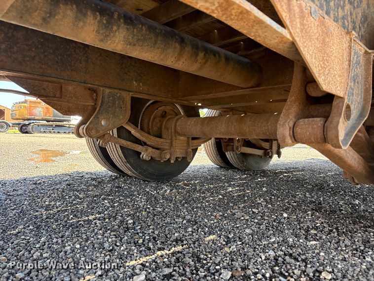 image for item FC2494 2014 Lamar equipment trailer