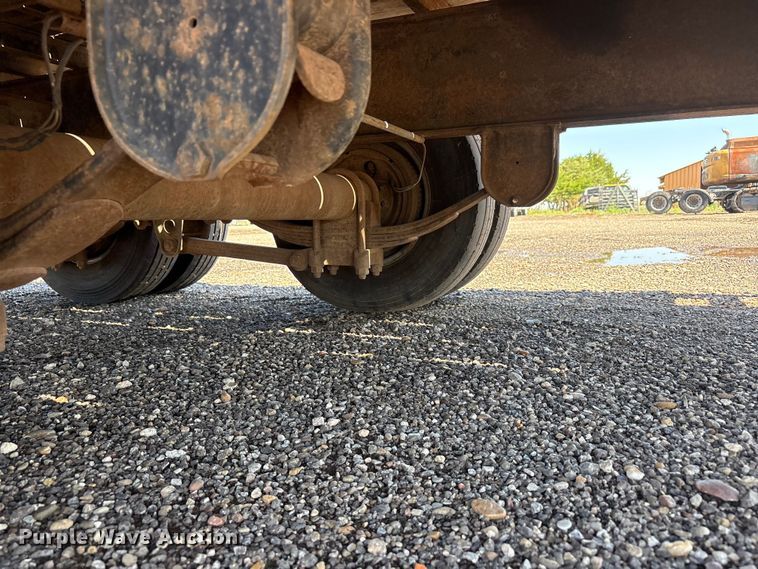 image for item FC2494 2014 Lamar equipment trailer