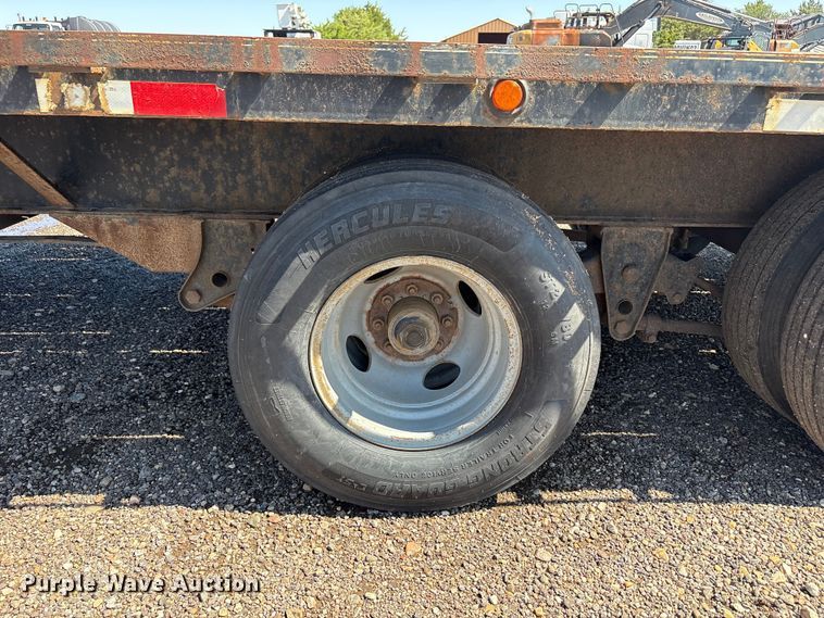 image for item FC2494 2014 Lamar equipment trailer