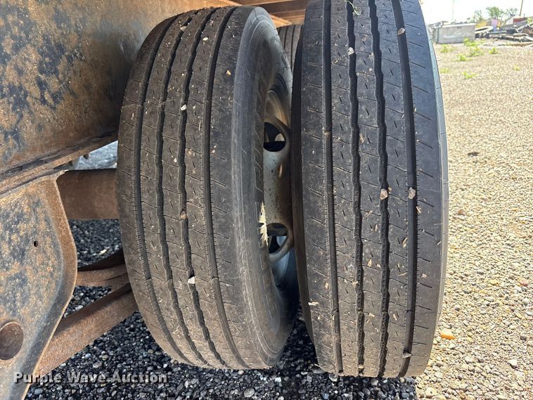 image for item FC2494 2014 Lamar equipment trailer