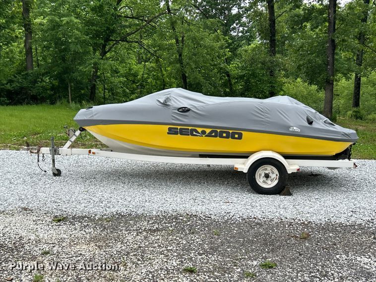 image for item FC2663 1999 Sea-Doo Speedster boat