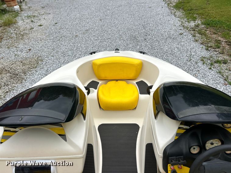 image for item FC2663 1999 Sea-Doo Speedster boat