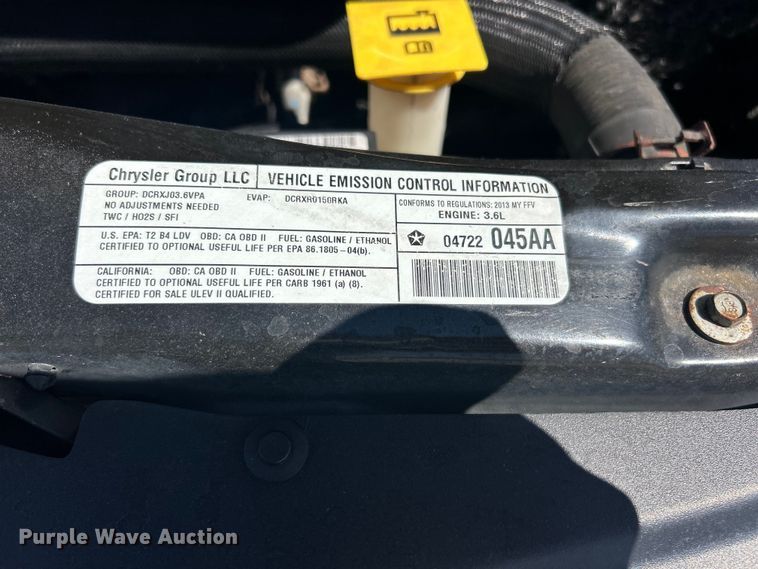 image for item FC2791 2013 Chrysler Town And Country van