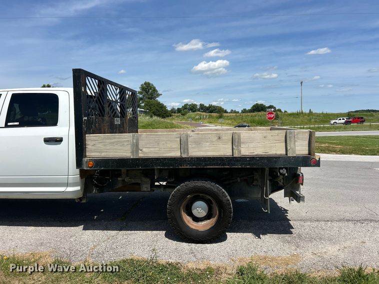 image for item FC2801 2015 RAM 3500 Heavy Duty Crew Cab flatbed pickup truck