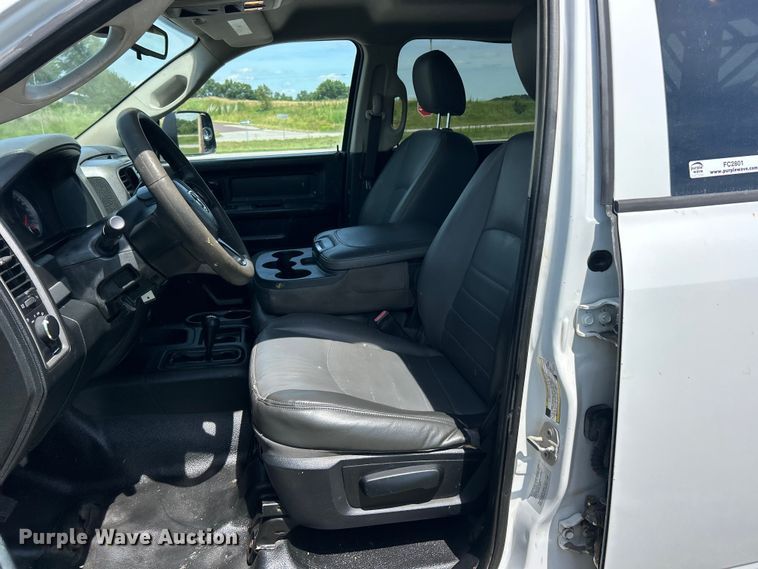 image for item FC2801 2015 RAM 3500 Heavy Duty Crew Cab flatbed pickup truck