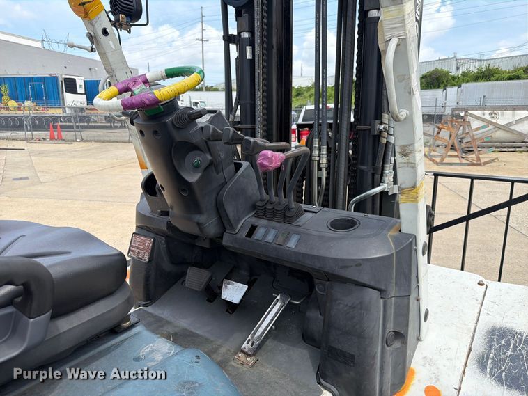 image for item FC3255 2017 UniCarriers PF80YLP forklift