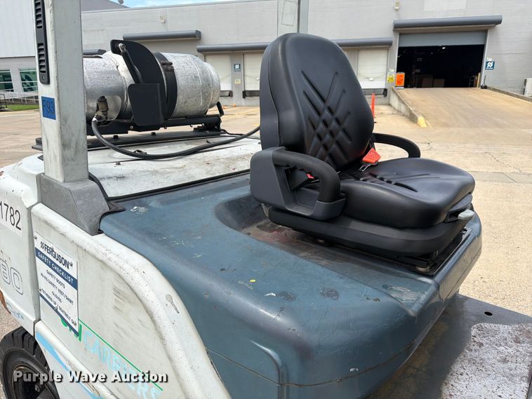 image for item FC3255 2017 UniCarriers PF80YLP forklift
