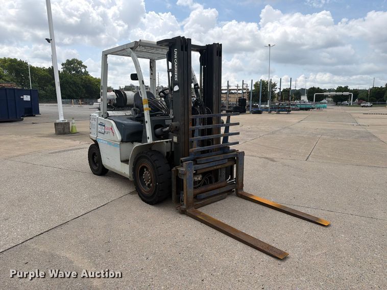 image for item FC3256 2014 Nissan PF80 forklift