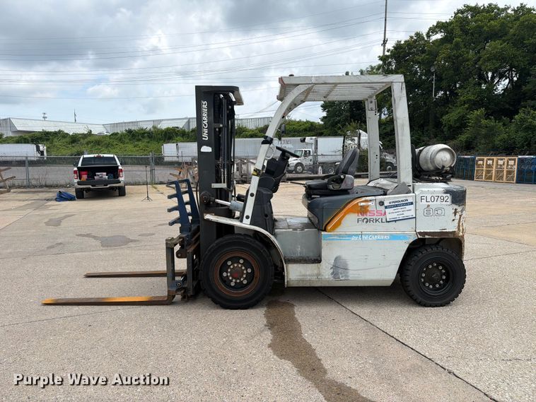 image for item FC3256 2014 Nissan PF80 forklift