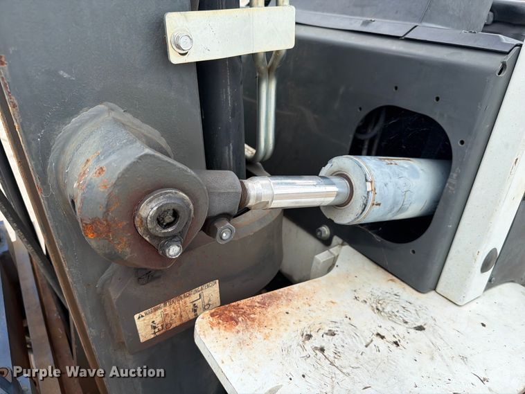 image for item FC3256 2014 Nissan PF80 forklift