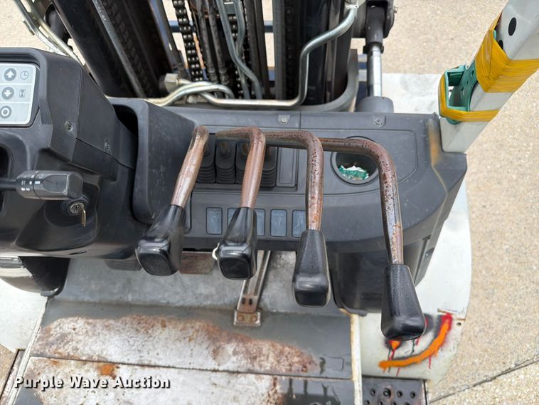 image for item FC3256 2014 Nissan PF80 forklift