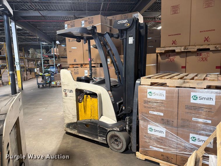 2019 Crown RC5545-40 forklift