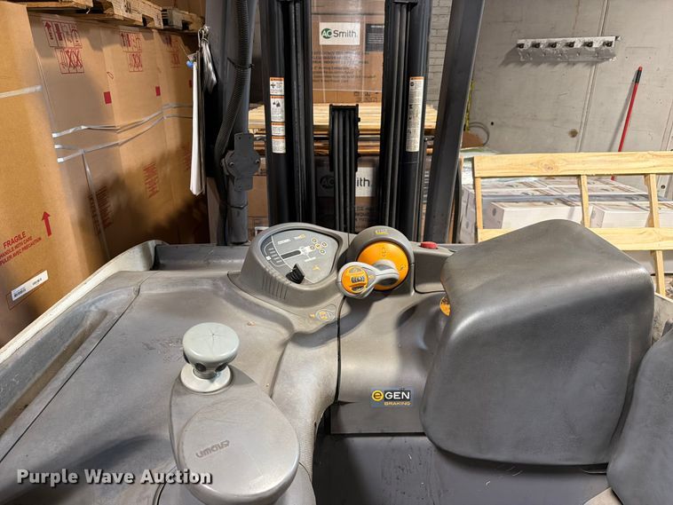 image for item FC3259 2019 Crown RC5545-40 forklift
