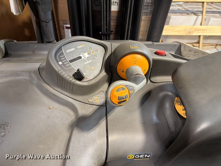 image for item FC3259 2019 Crown RC5545-40 forklift
