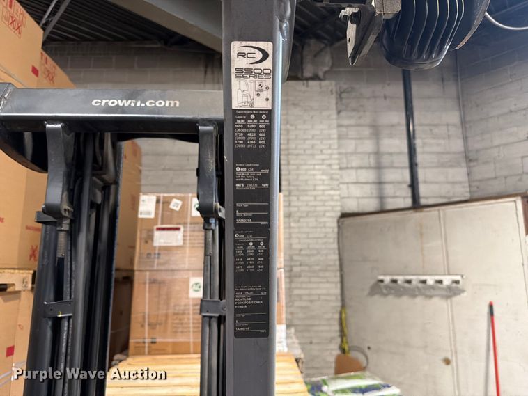 image for item FC3259 2019 Crown RC5545-40 forklift