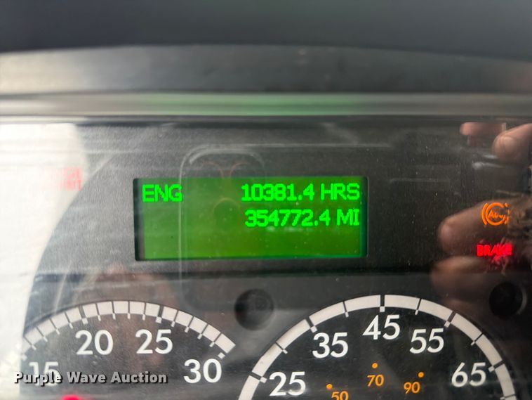 image for item FC3266 2018 Freightliner Business Class M2 box truck