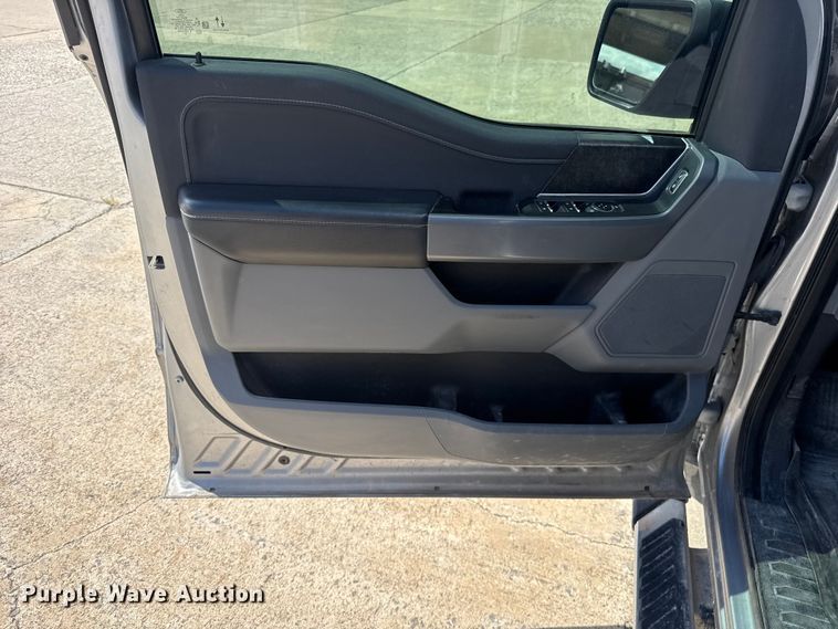 image for item FC4018 2021 Ford  F150 Crew Cab pickup truck