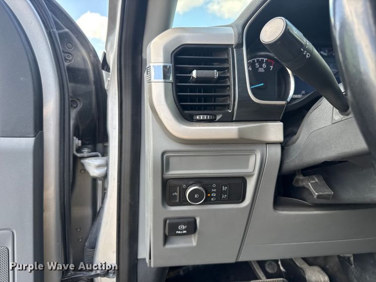 image for item FC4018 2021 Ford  F150 Crew Cab pickup truck