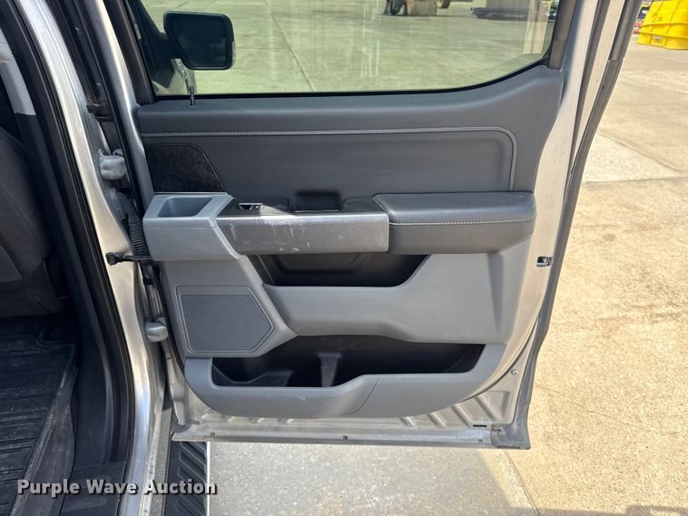 image for item FC4018 2021 Ford  F150 Crew Cab pickup truck