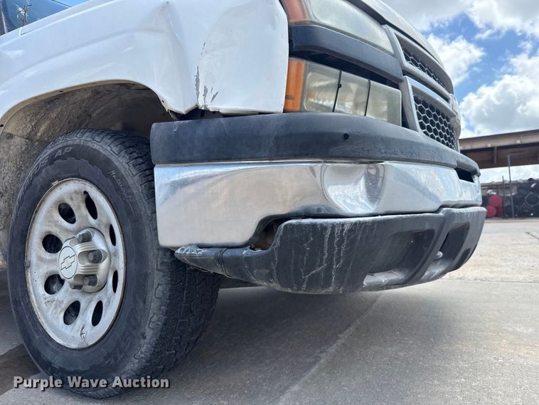 image for item FC4019 2006 Chevrolet Silverado 1500 pickup truck