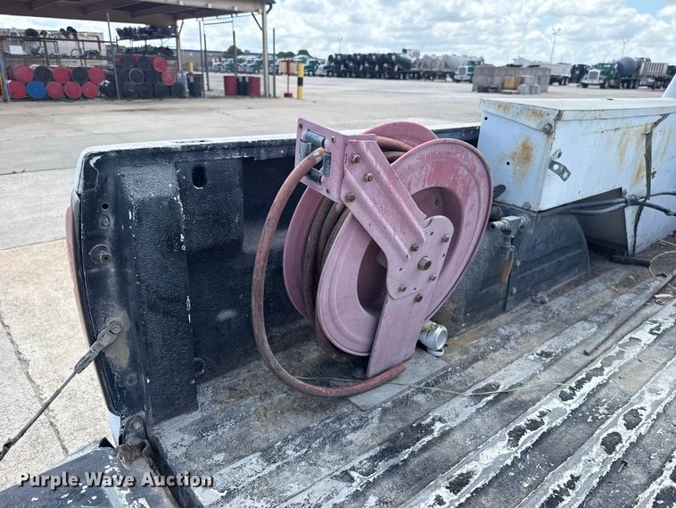 image for item FC4019 2006 Chevrolet Silverado 1500 pickup truck