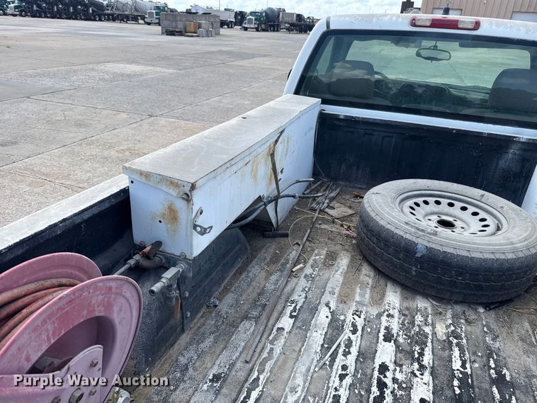 image for item FC4019 2006 Chevrolet Silverado 1500 pickup truck