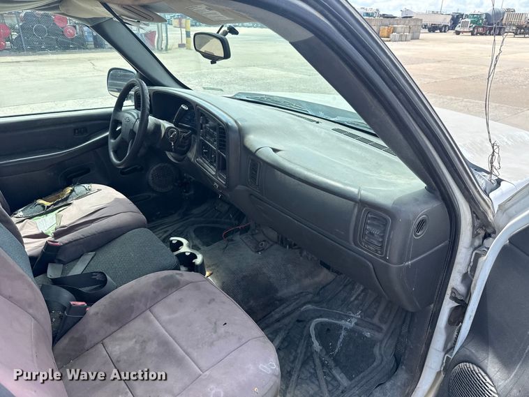 image for item FC4019 2006 Chevrolet Silverado 1500 pickup truck