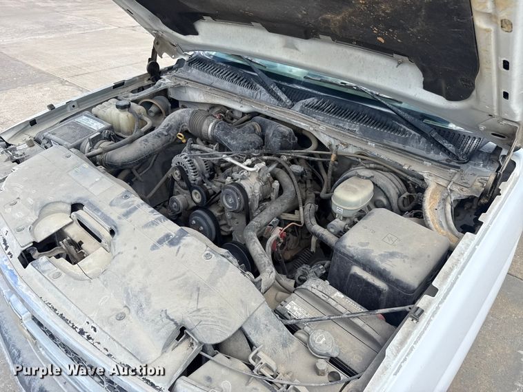 image for item FC4019 2006 Chevrolet Silverado 1500 pickup truck