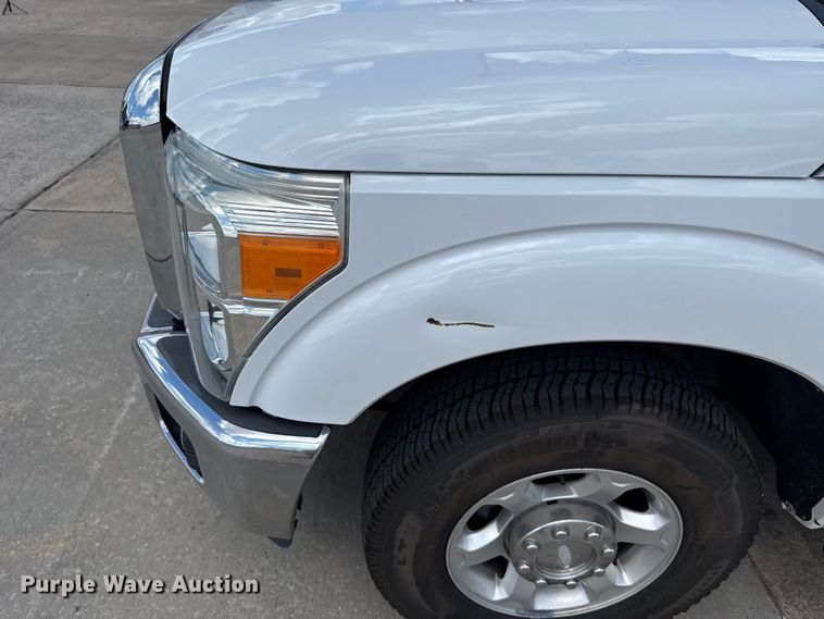 image for item FC4020 2013 Ford F250 Super Duty Crew Cab pickup truck