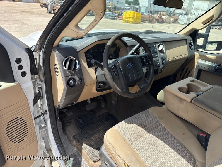 image for item FC4020 2013 Ford F250 Super Duty Crew Cab pickup truck