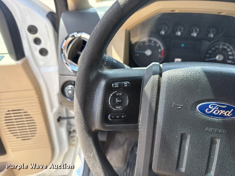 image for item FC4020 2013 Ford F250 Super Duty Crew Cab pickup truck