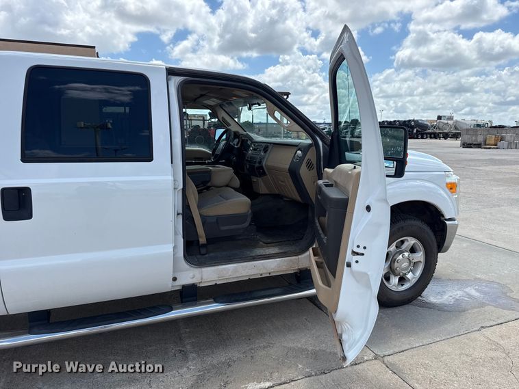 image for item FC4020 2013 Ford F250 Super Duty Crew Cab pickup truck