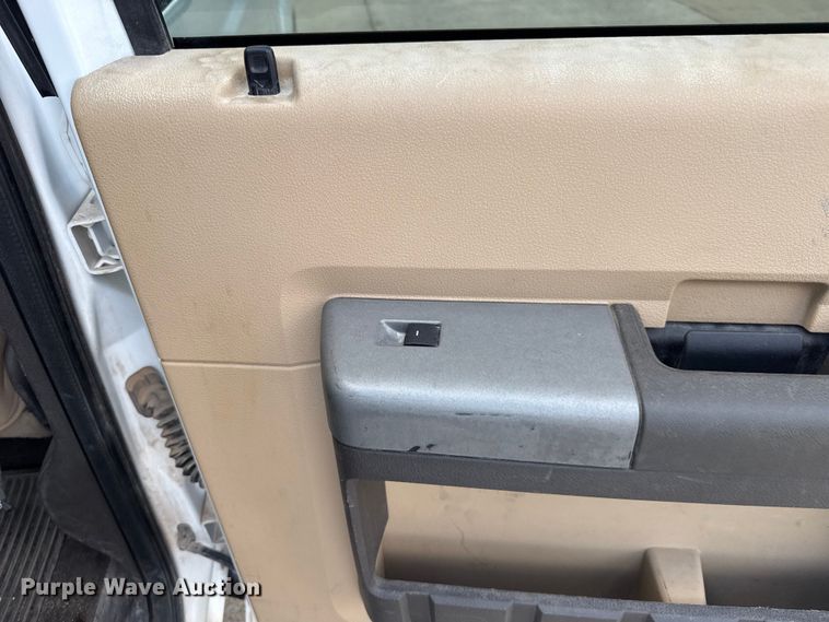 image for item FC4020 2013 Ford F250 Super Duty Crew Cab pickup truck