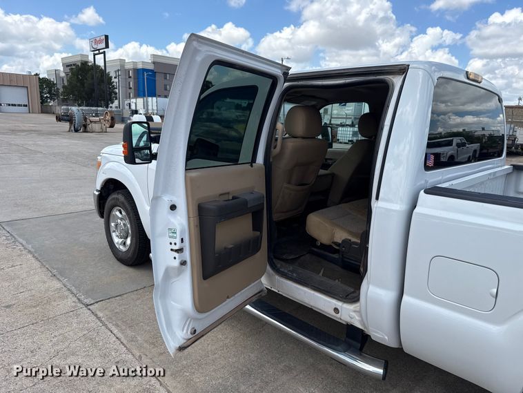 image for item FC4020 2013 Ford F250 Super Duty Crew Cab pickup truck