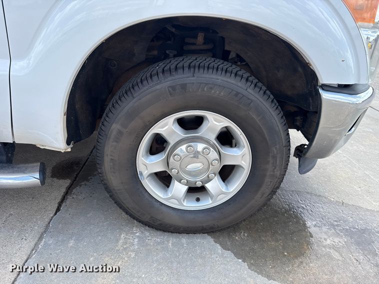 image for item FC4020 2013 Ford F250 Super Duty Crew Cab pickup truck