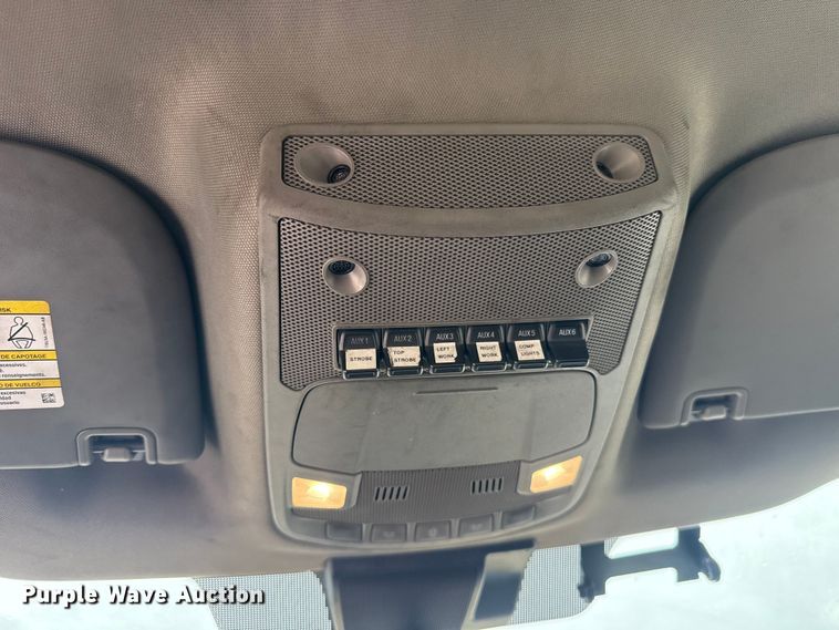 image for item FC4042 2022 Ford F350 Super Duty utility bed pickup truck