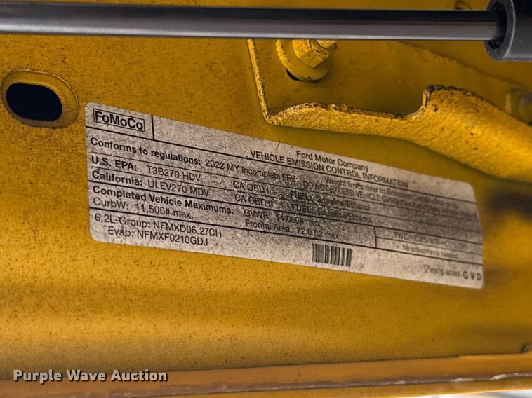 image for item FC4042 2022 Ford F350 Super Duty utility bed pickup truck