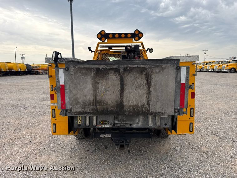 image for item FC4043 2021 Ford F350 Super Duty utility bed pickup truck