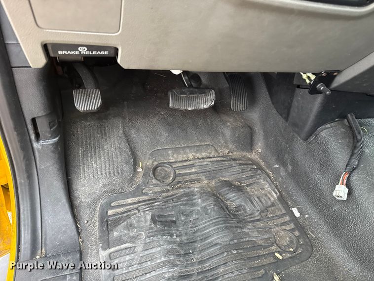 image for item FC4043 2021 Ford F350 Super Duty utility bed pickup truck
