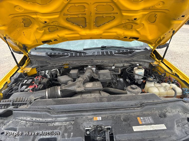 image for item FC4043 2021 Ford F350 Super Duty utility bed pickup truck
