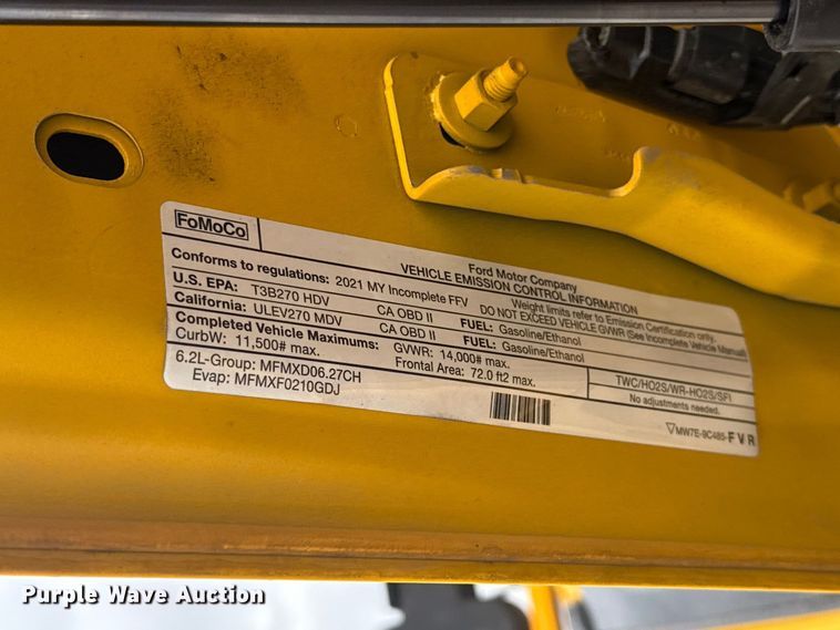 image for item FC4043 2021 Ford F350 Super Duty utility bed pickup truck
