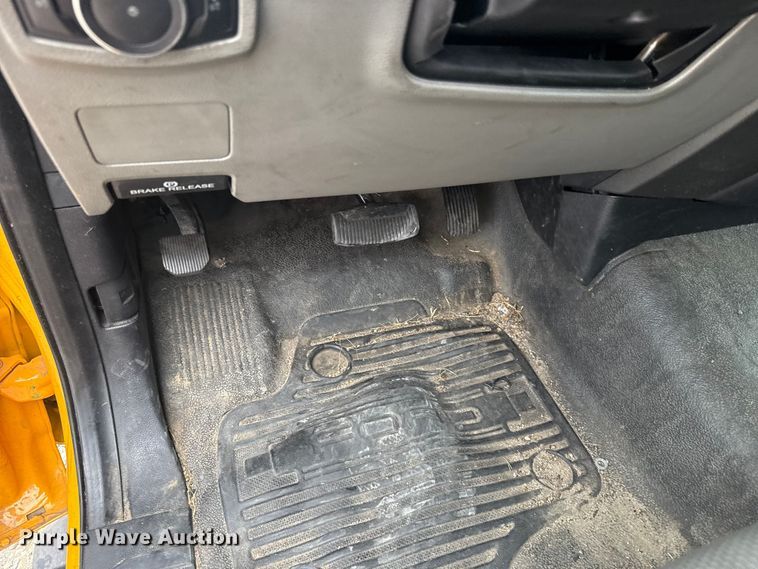 image for item FC4044 2020 Ford F350 Super Duty utility bed pickup truck