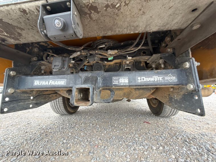image for item FC4044 2020 Ford F350 Super Duty utility bed pickup truck