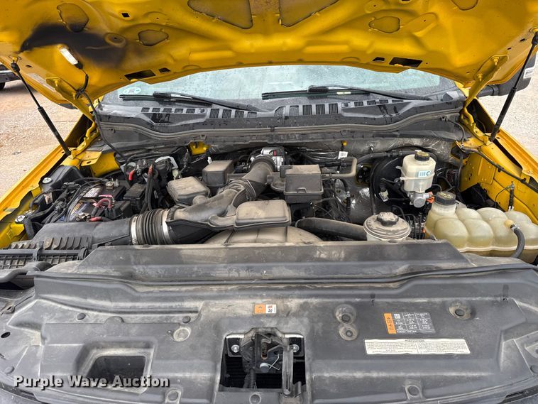 image for item FC4044 2020 Ford F350 Super Duty utility bed pickup truck